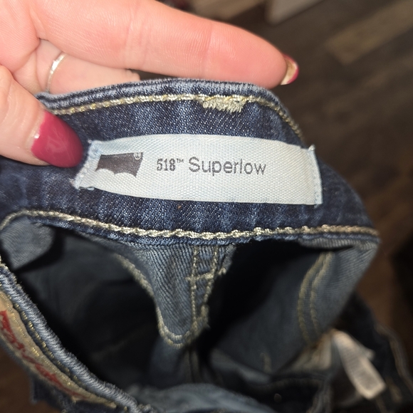 Size 28 Levi's 518 Women's Boot Cut Jeans Low Rise Y2k Like New Semi Flare 90s - Picture 2 of 5